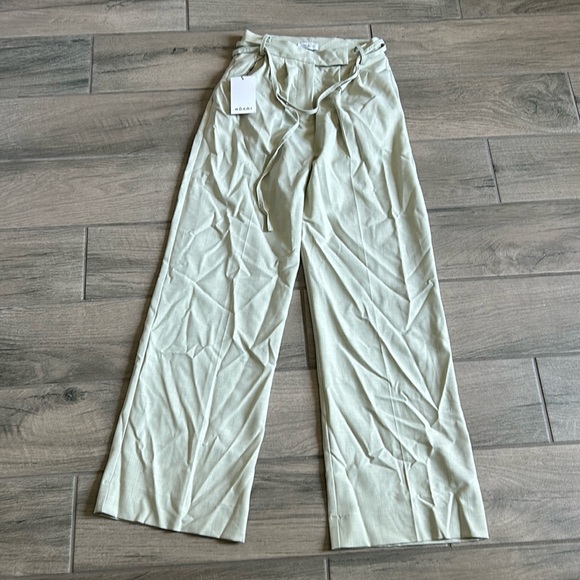 Roari kat trouser